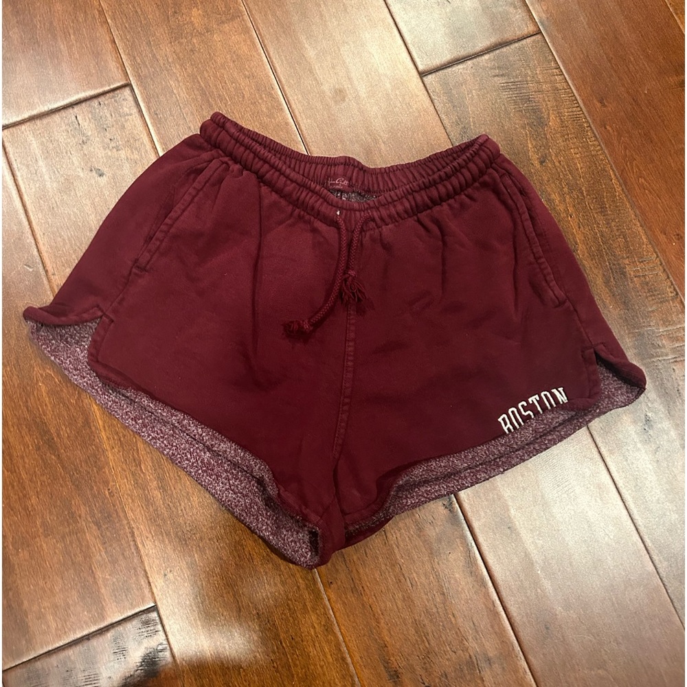 maroon brandy melville shorts